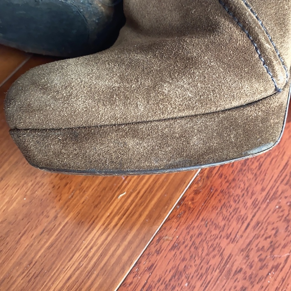 Knee high brown suede boots - Picture 8 of 9